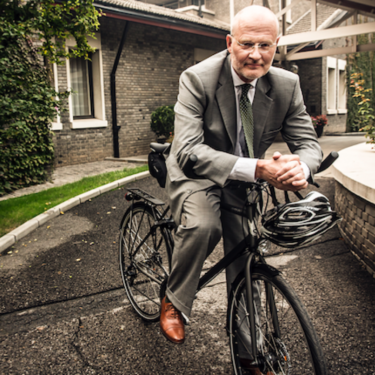 Freden on his bicycle.png